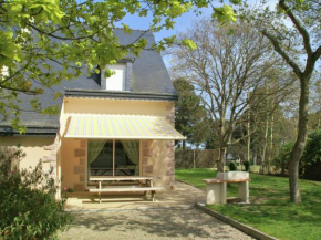 Comfortable holiday home in Brittany near the sea